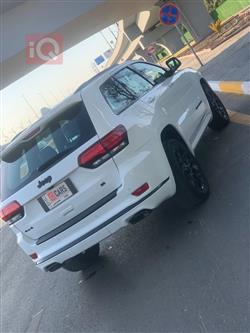جیپ گراند شیرۆکی